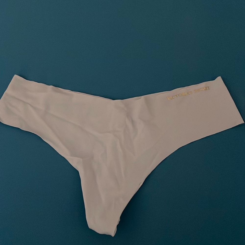 Nwot victoria's Secret thong